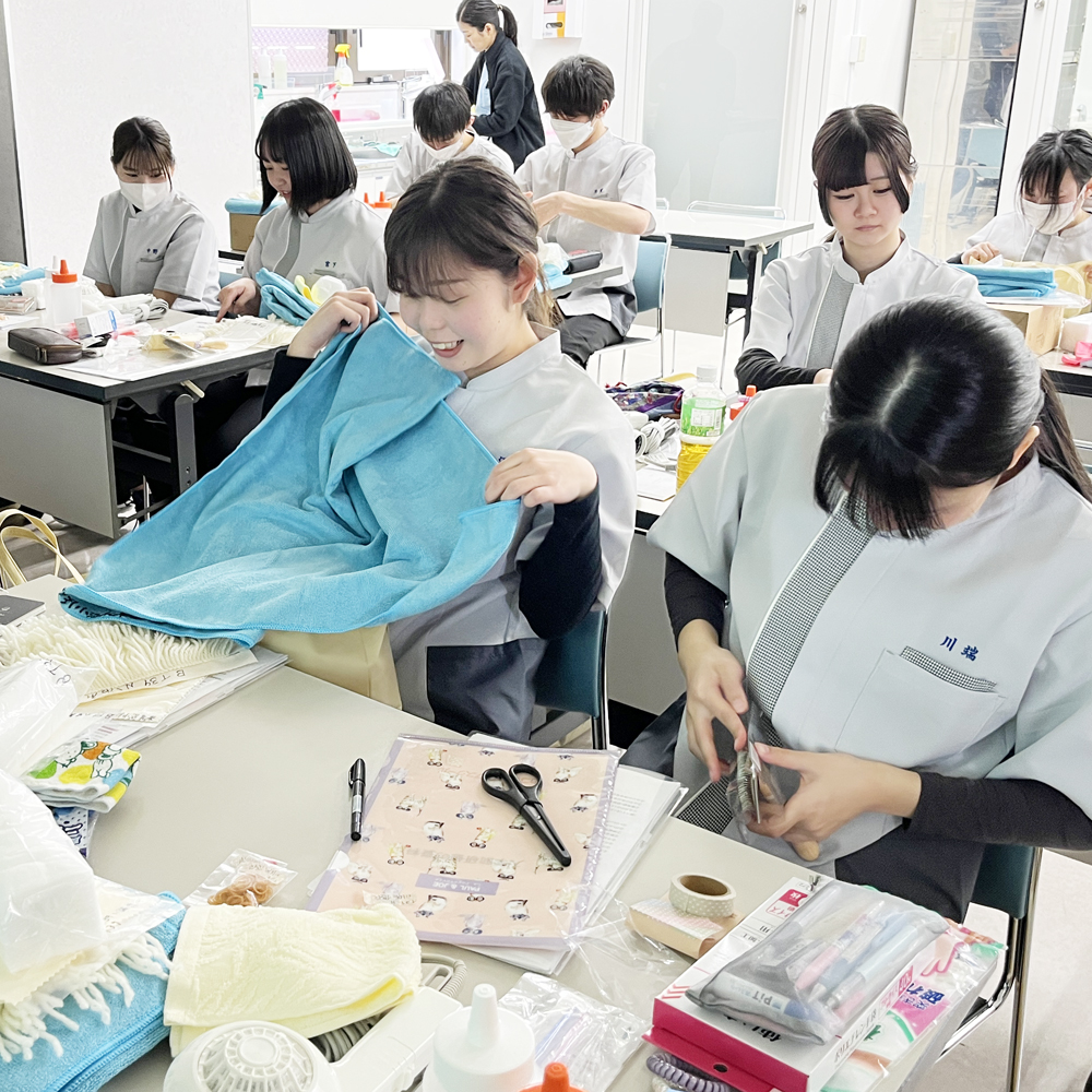 実習器具の確認と、耳掃除用の綿棒作り♪